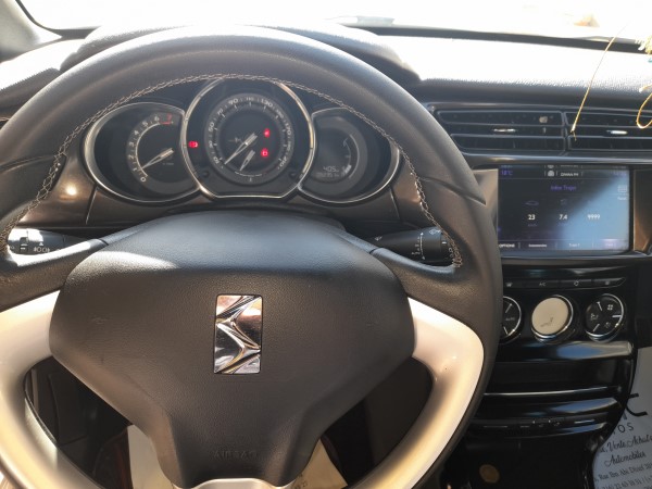 Citroen DS 3 avec vitres électriques