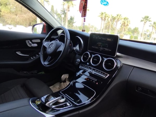Mercedes-Benz C-Class avec Bluetooth