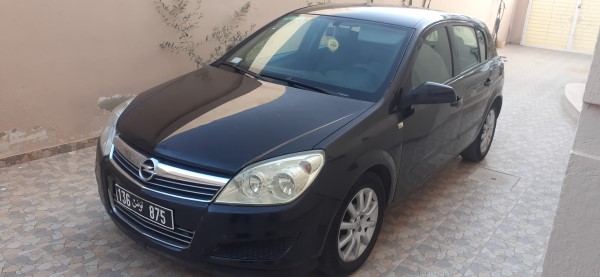 Opel Astra, 2009