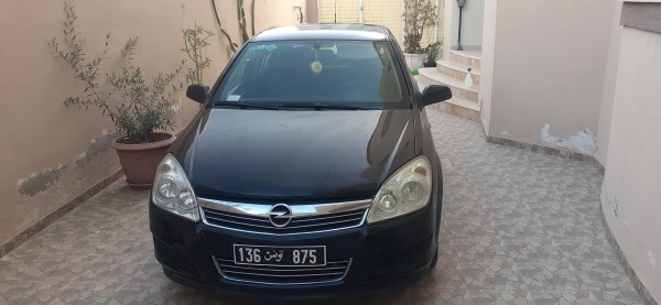 Opel Astra avec Climatisation