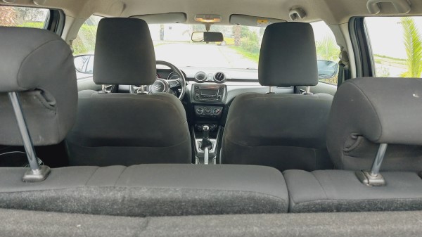 Suzuki Swift avec Siège bébé