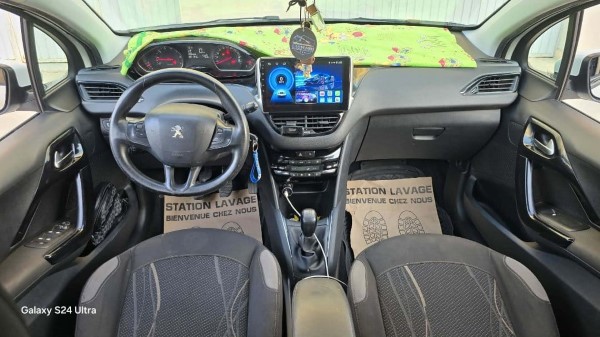 Peugeot 208 avec Bluetooth